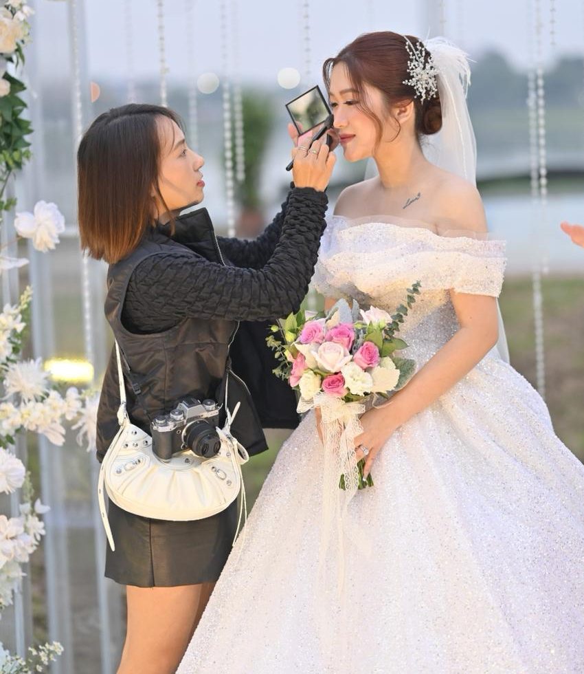 tram makeup with bride